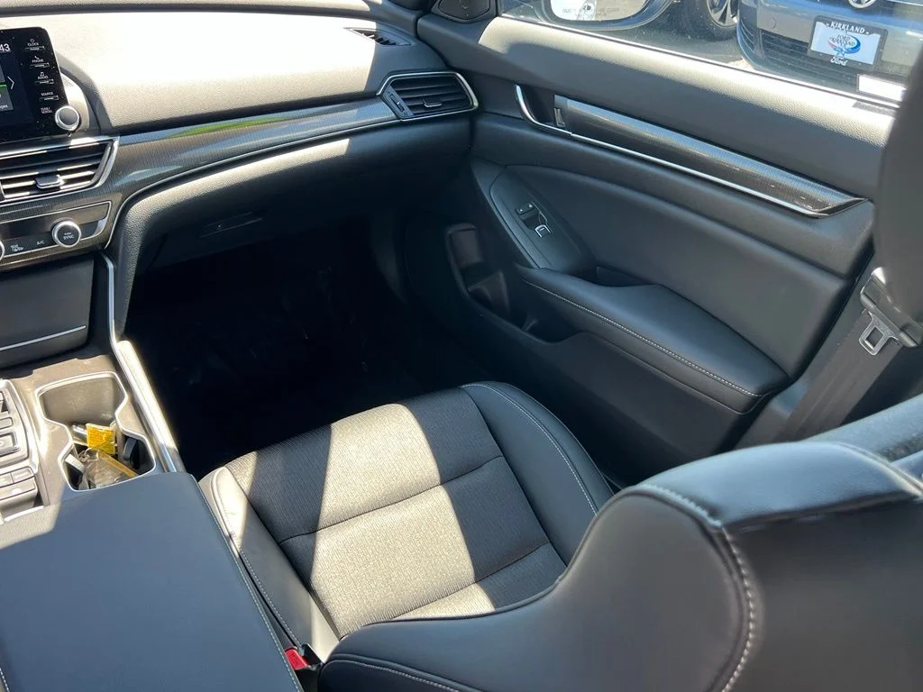 Used 2022 Sonic Gray Pearl Honda Sport image 18