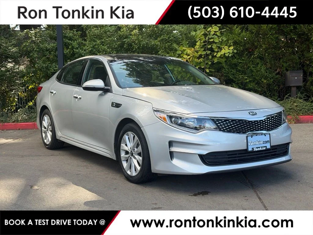 Used 2018 Sparkling Silver Kia EX image 1