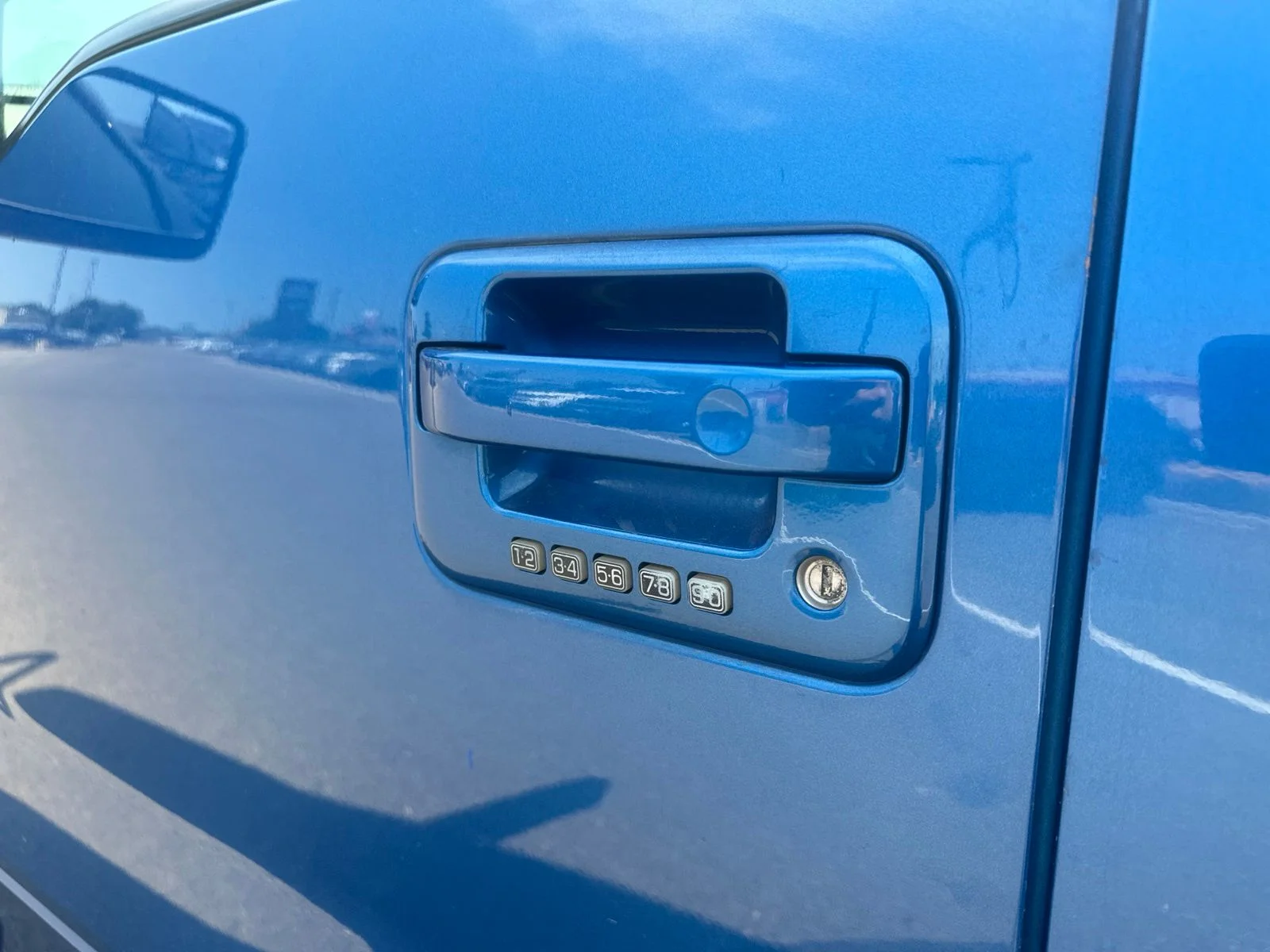 Used 2012 Blue Ford XL image 11