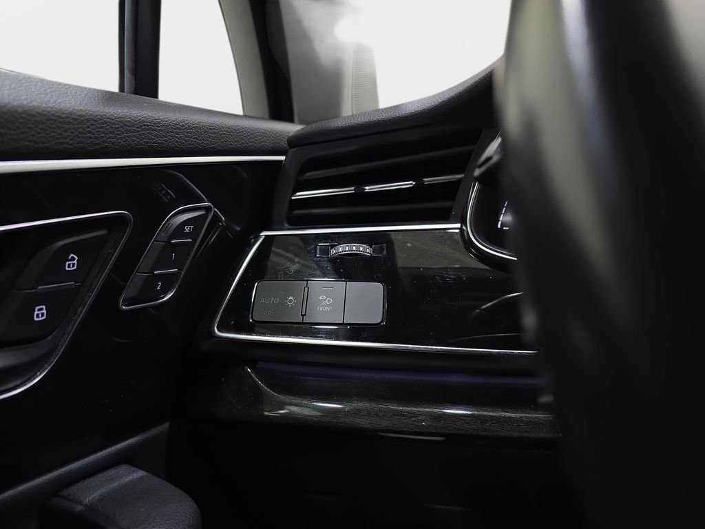 Used 2022  Audi 55 Premium Plus image 27