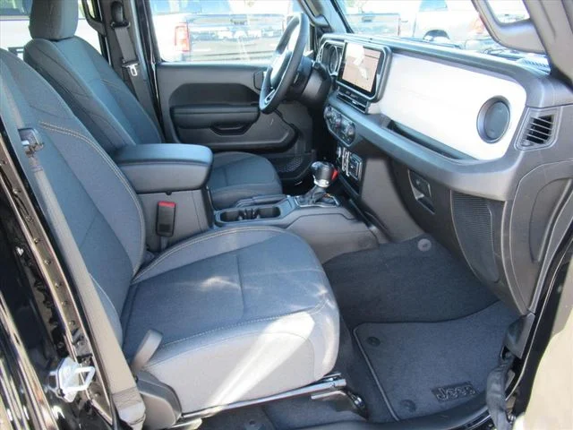 New 2026 Black Clear-Coat Exterior Paint Jeep Sport S image 9
