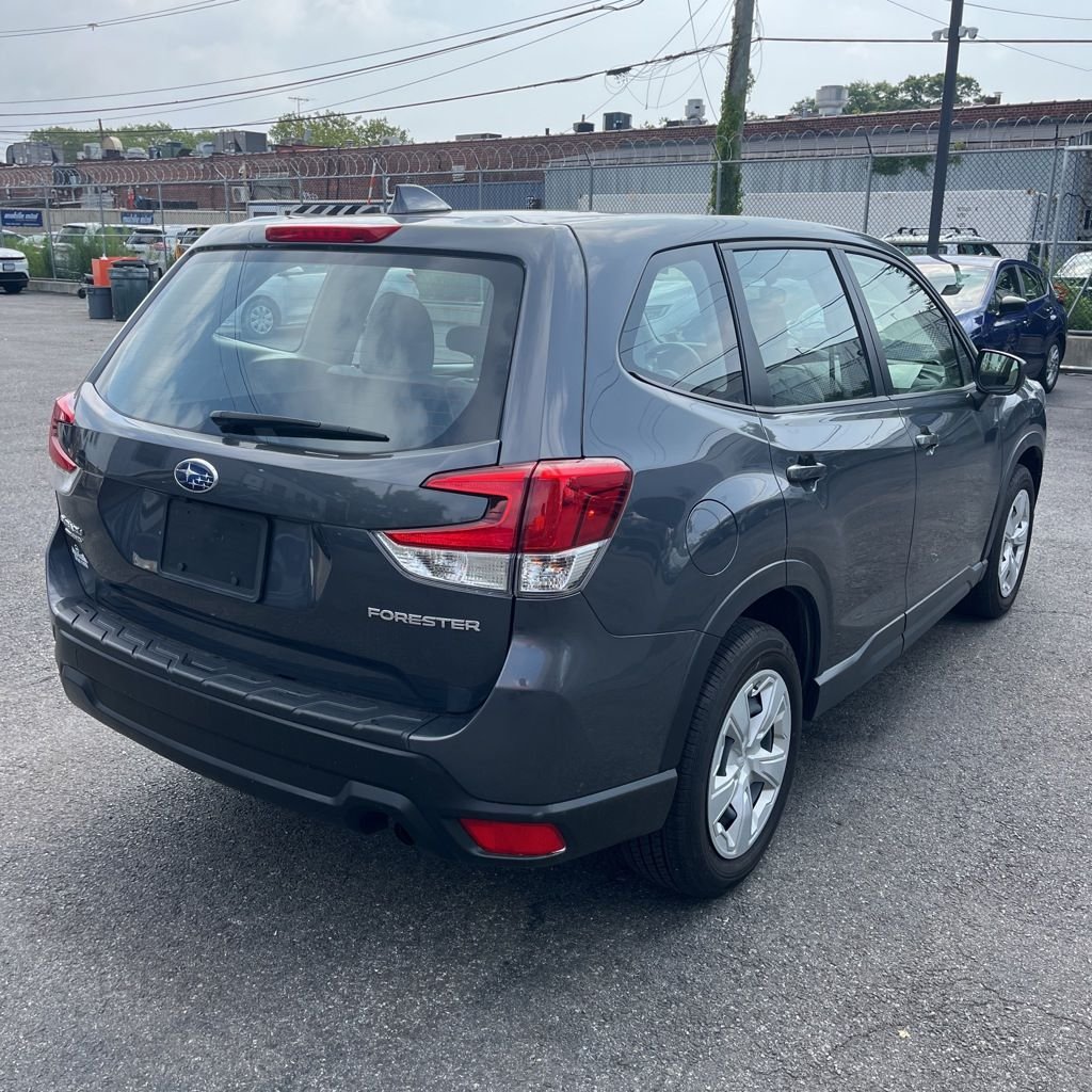 Used 2023 Magnetite Gray Metallic Subaru Base image 2