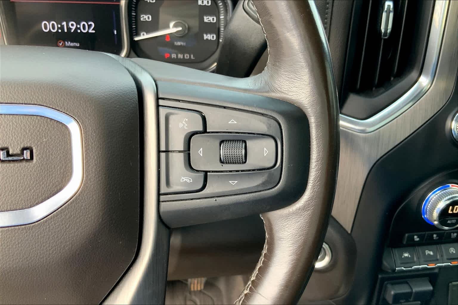 Used 2019 White Frost Tricoat GMC Denali image 25