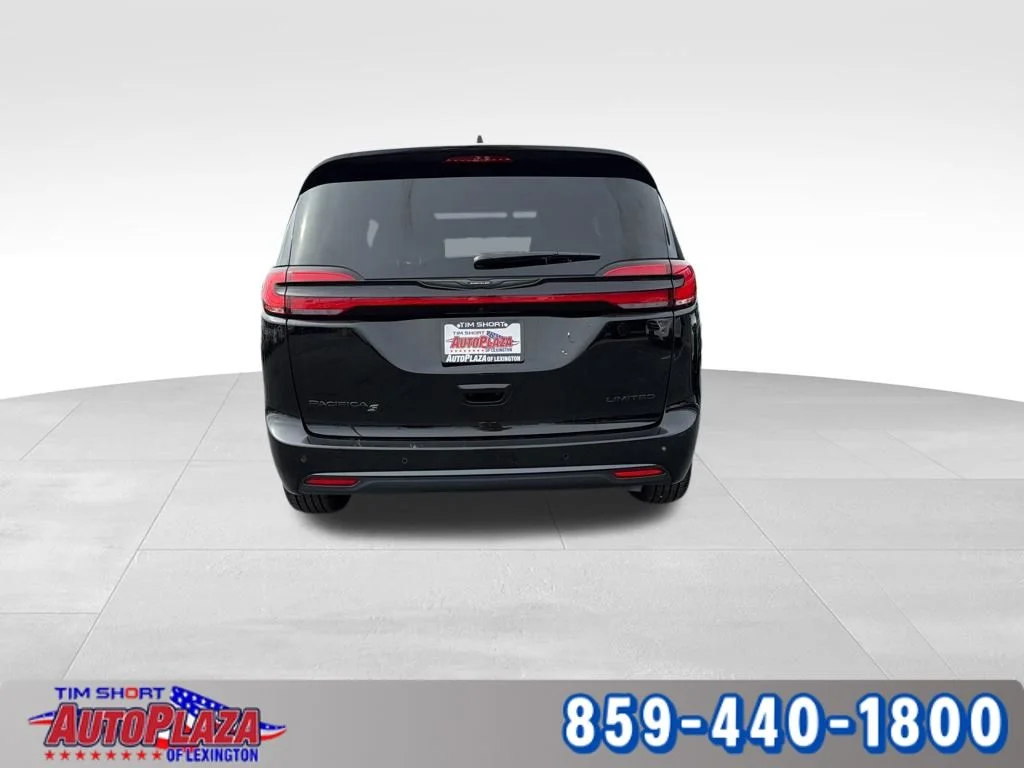 Used 2025 Black Chrysler Limited image 5