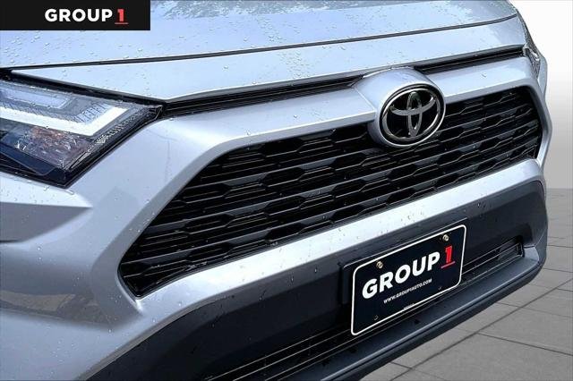 Certified Used 2025 SILVER SKY METALLIC Toyota  image 32