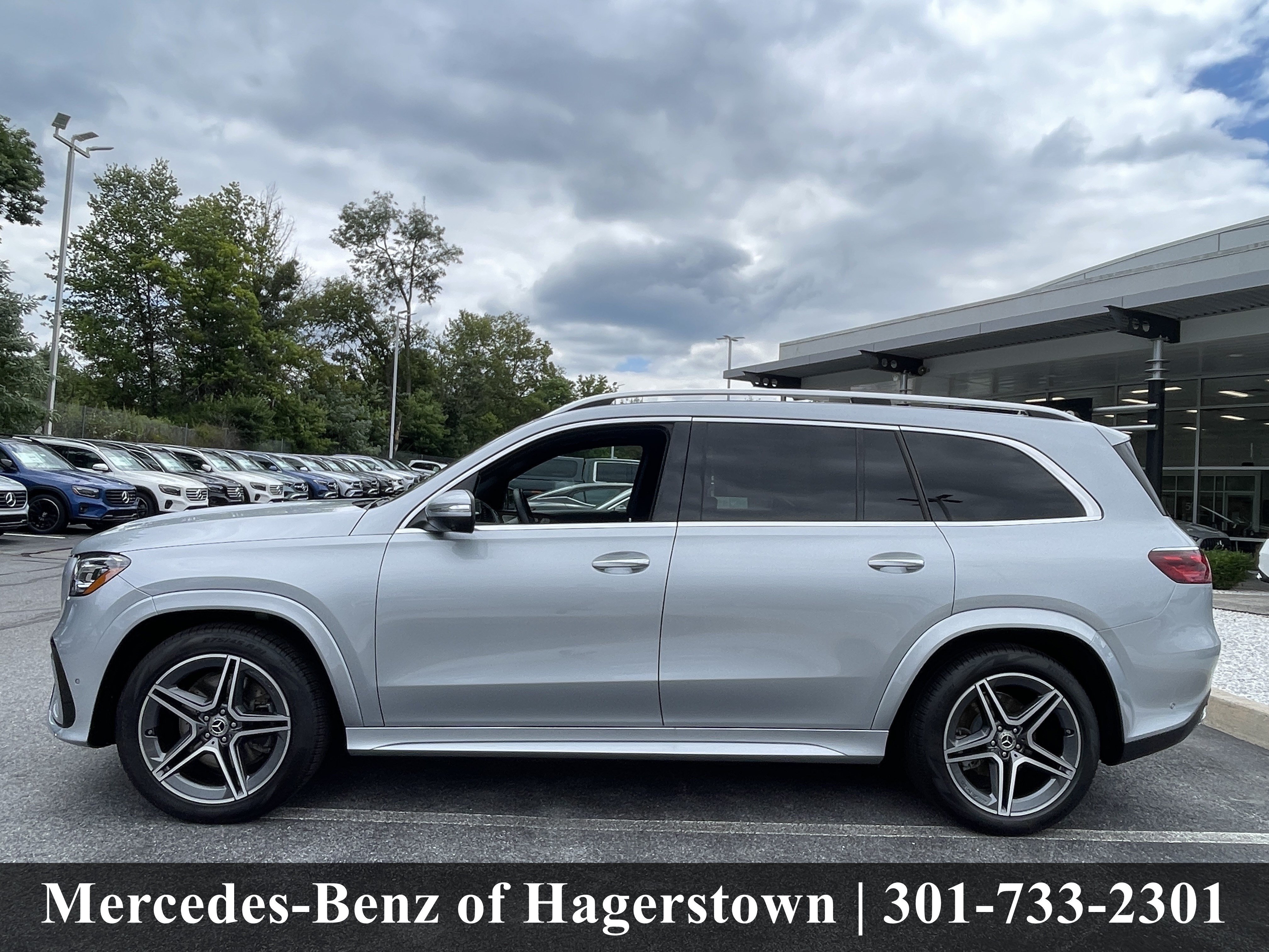 Certified Used 2025 Cirrus Silver Metallic Mercedes-Benz GLS 450 4MATIC® SUV image 4