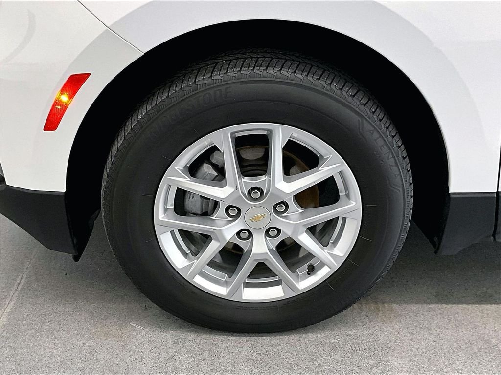 Used 2024 Summit White Chevrolet LT image 7