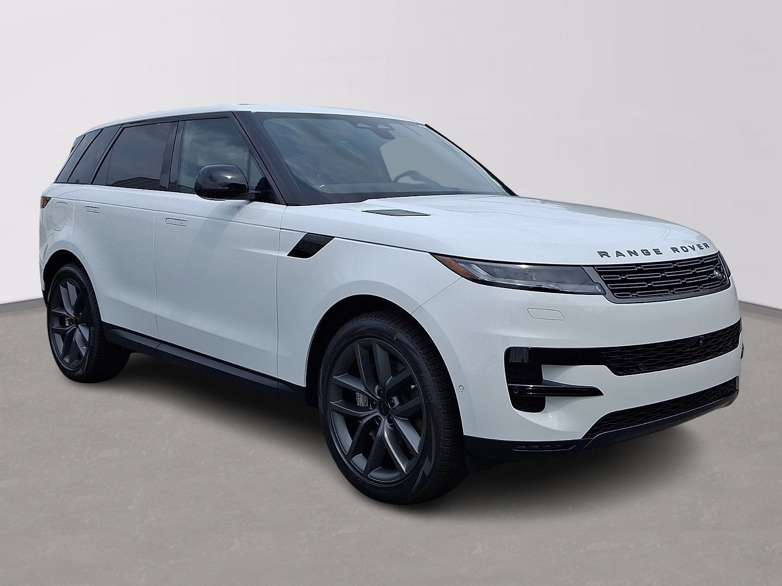 New 2026 Fuji White Land Rover SE image 2
