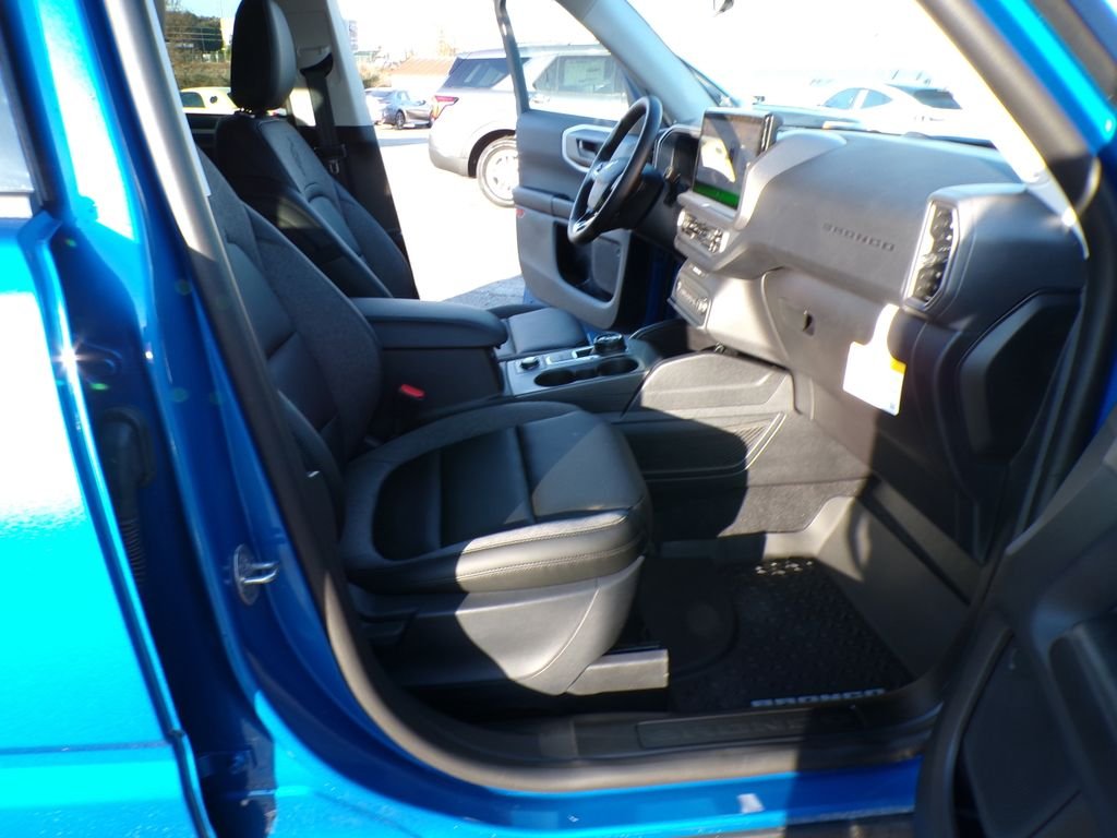 New 2025 Velocity Blue Metallic Ford Big Bend® image 28