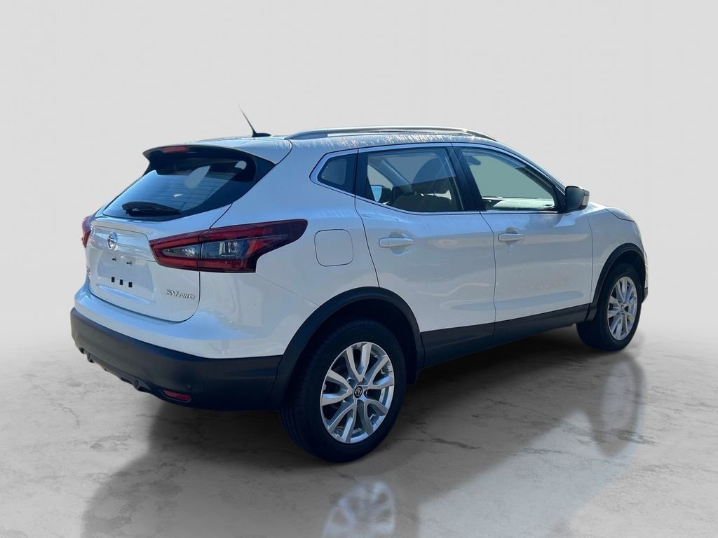 Used 2020 White Nissan SV image 5