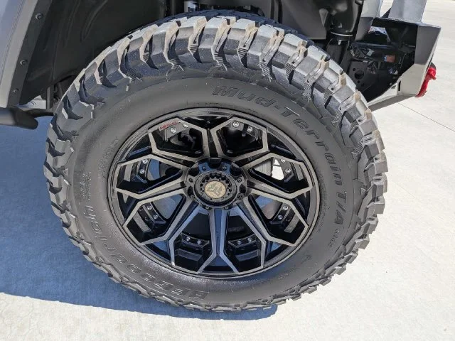 Used 2024 Silver Jeep Sport image 10