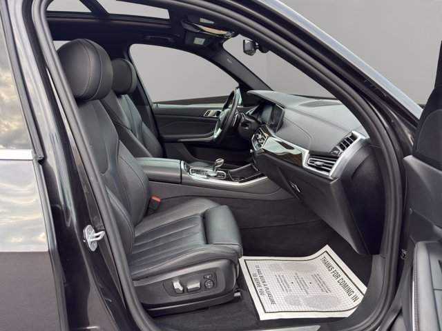 Used 2019 Dark Graphite Metallic BMW xDrive40i image 21