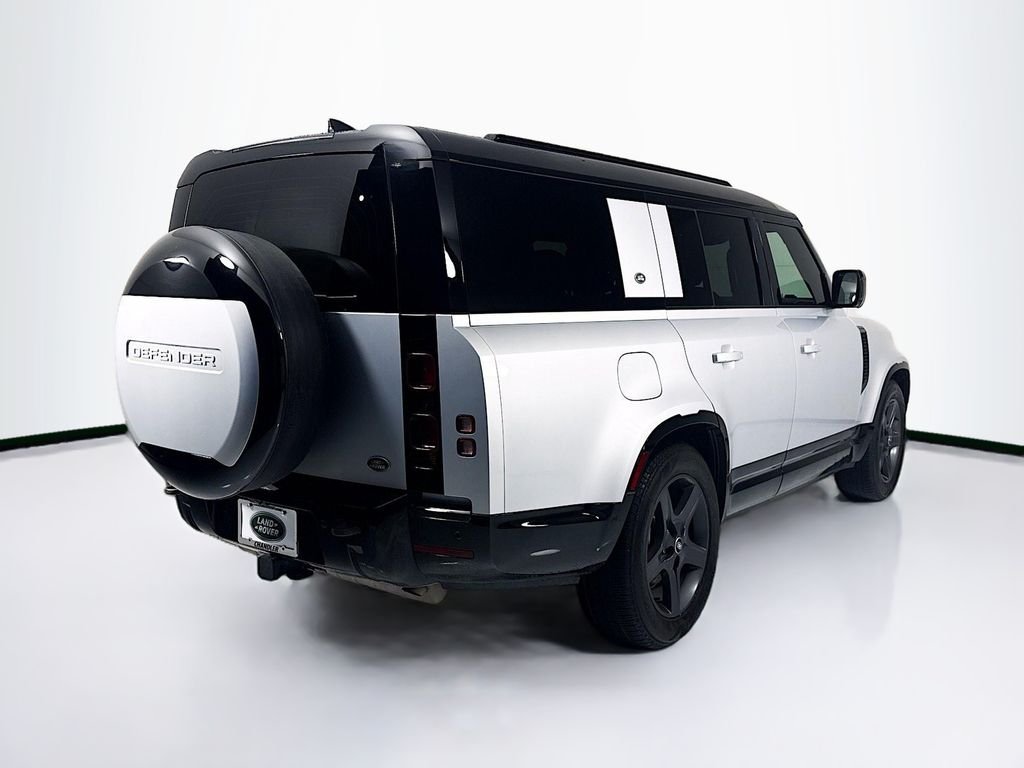 Certified Used 2023 Hakuba Silver Metallic Land Rover X-Dynamic SE image 5