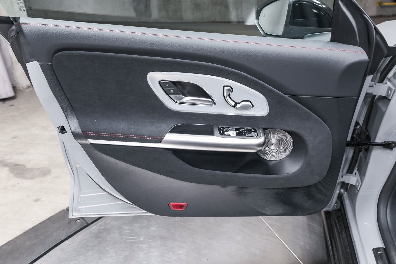 New 2027 MANUFAKTUR Alpine Grey Mercedes-Benz CLA 350 image 19