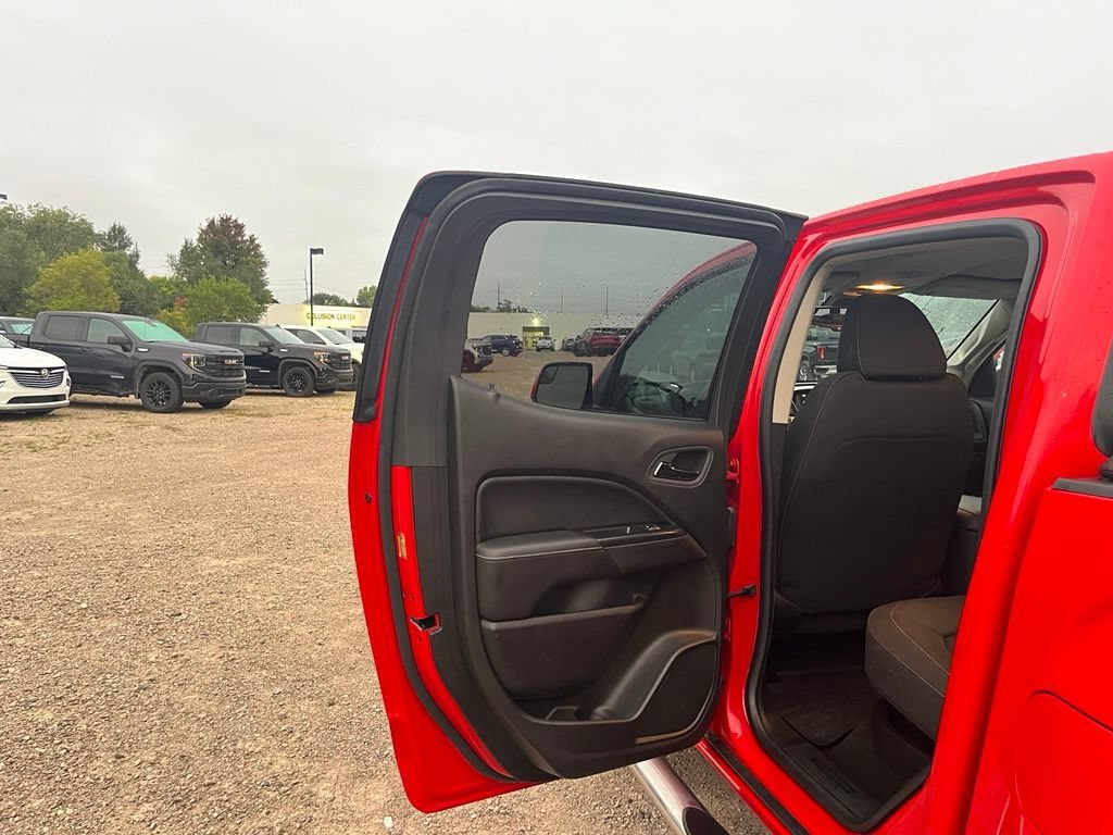 Used 2016 CARDINAL RED GMC 4WD SLE image 24