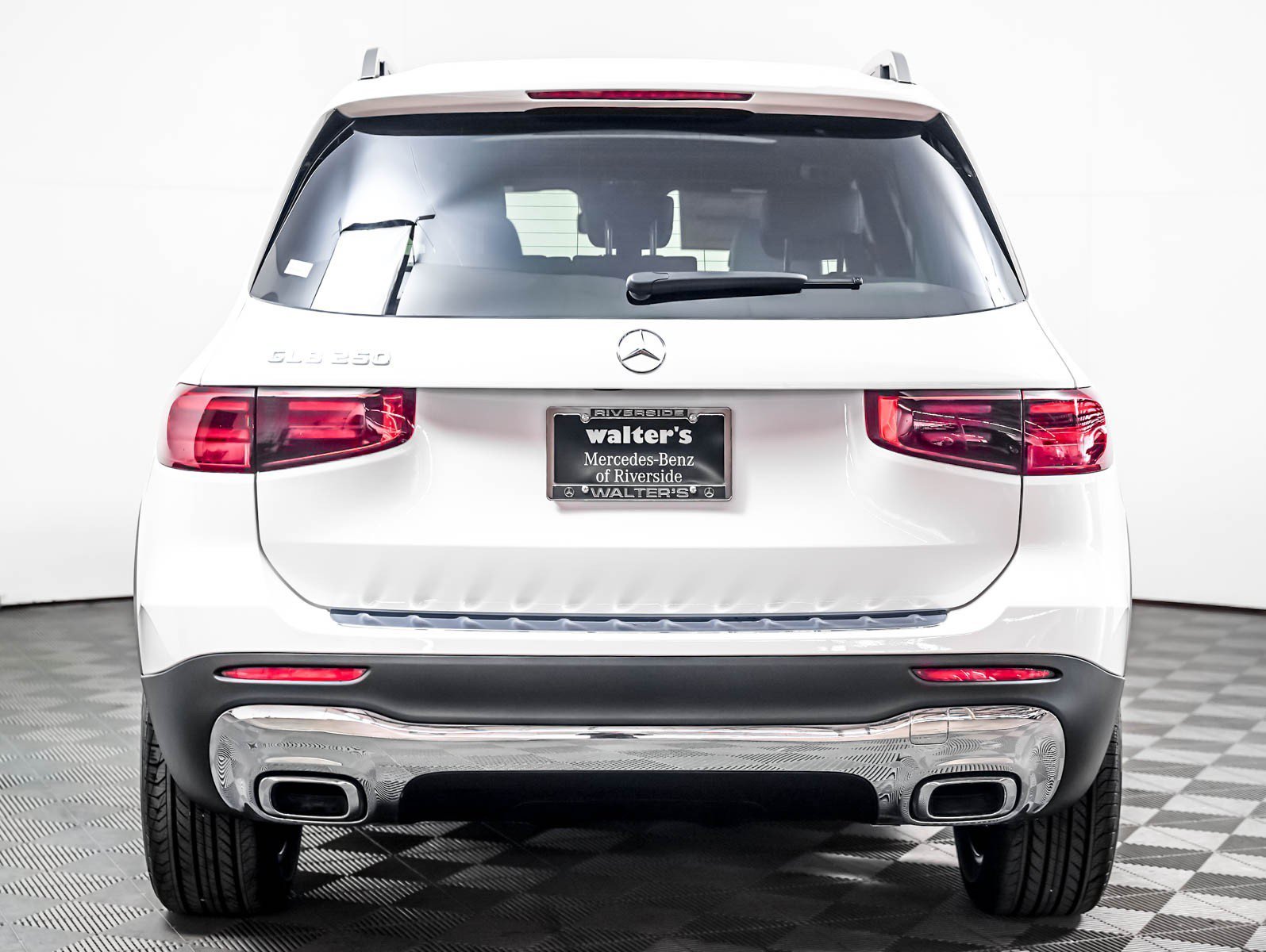 New 2026 Polar White Mercedes-Benz GLB 250 image 7