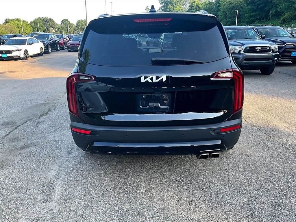 Used 2022 Black Kia SX image 10