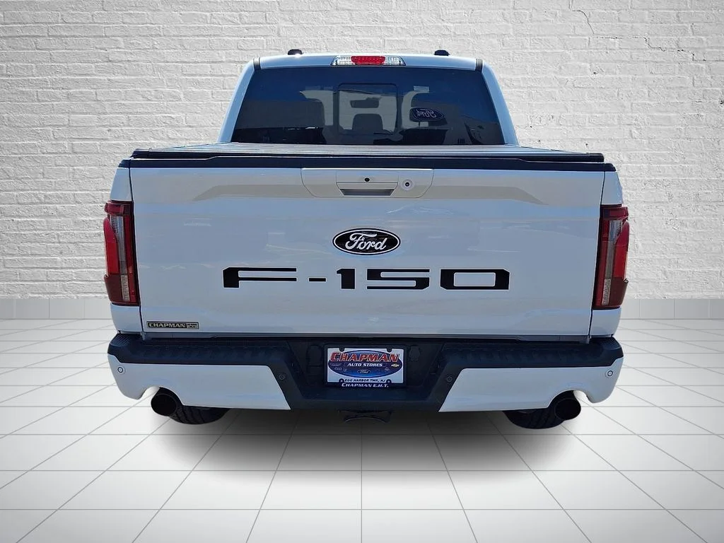 Used 2025 White Ford Lariat image 5