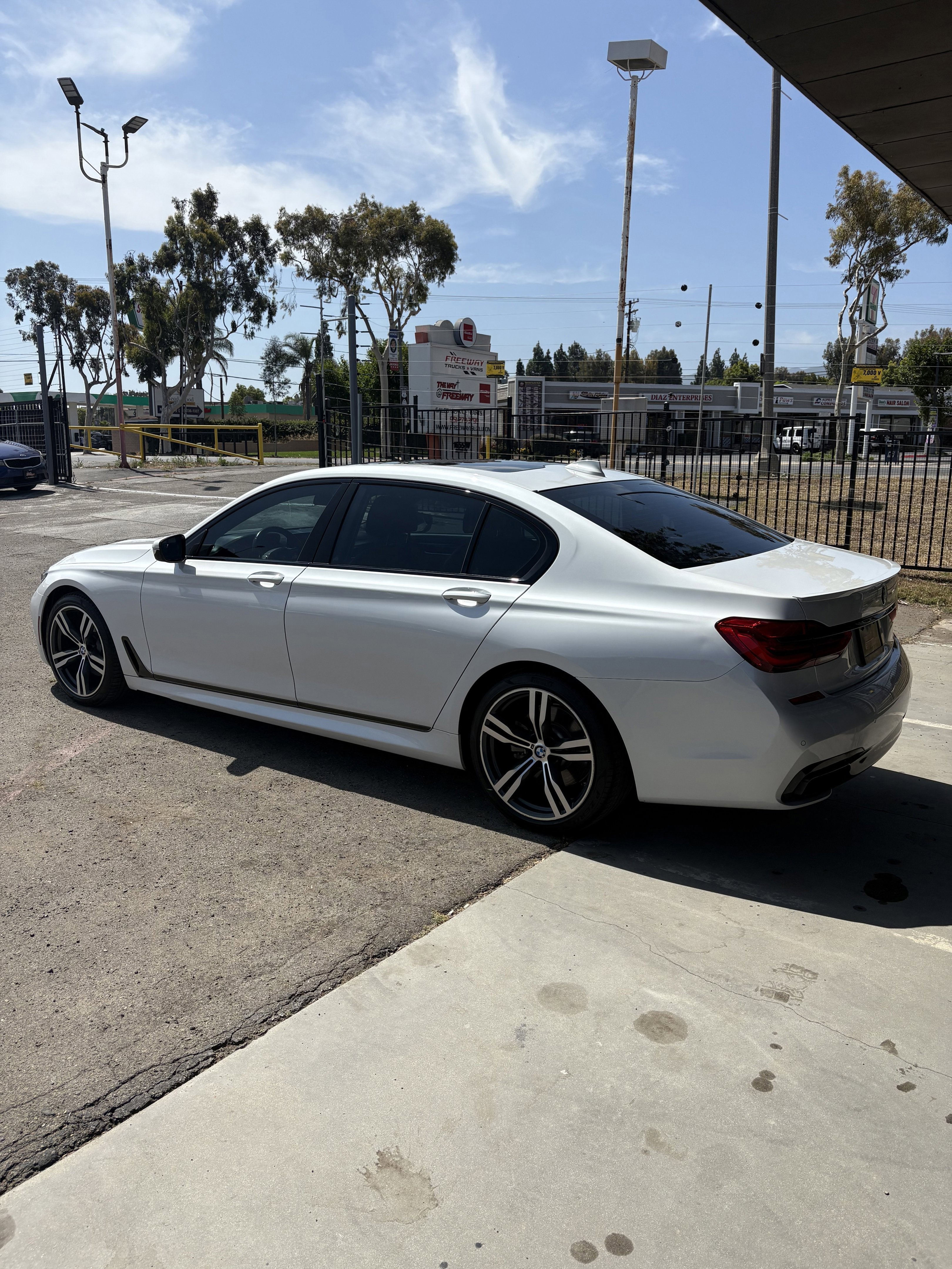 Used 2019 Mineral White Metallic BMW 740i image 6