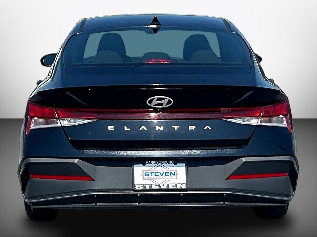 Certified Used 2025 Black Hyundai SEL Sport image 5