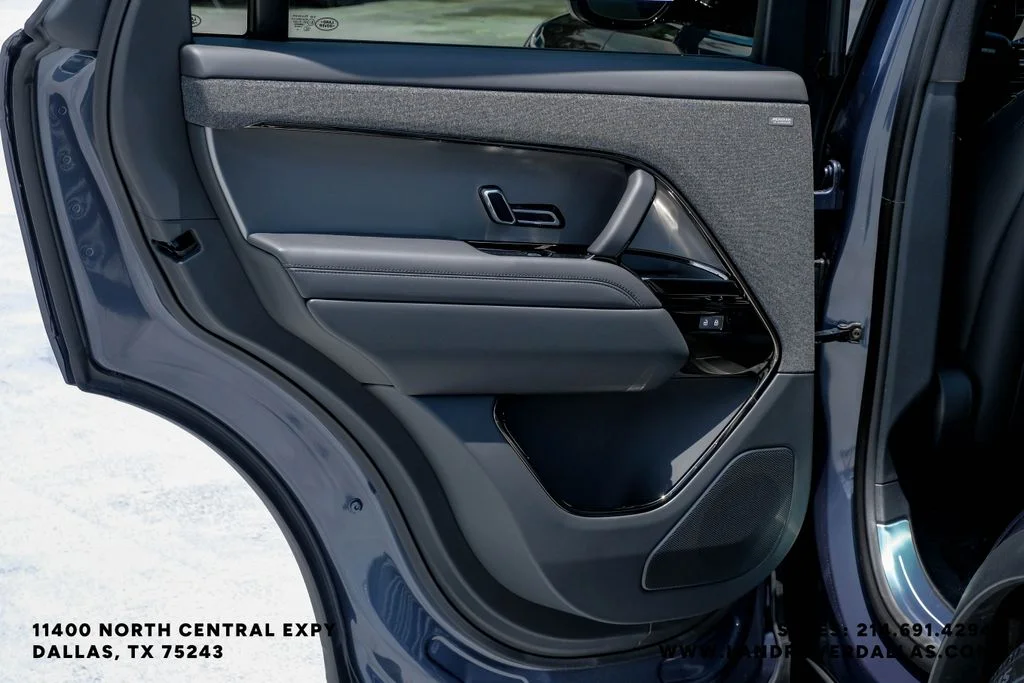 New 2026 Varesine Blue Metallic Land Rover Dynamic SE image 49
