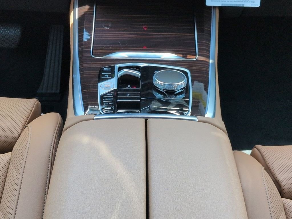 New 2026 Alpine White BMW xDrive40i image 19