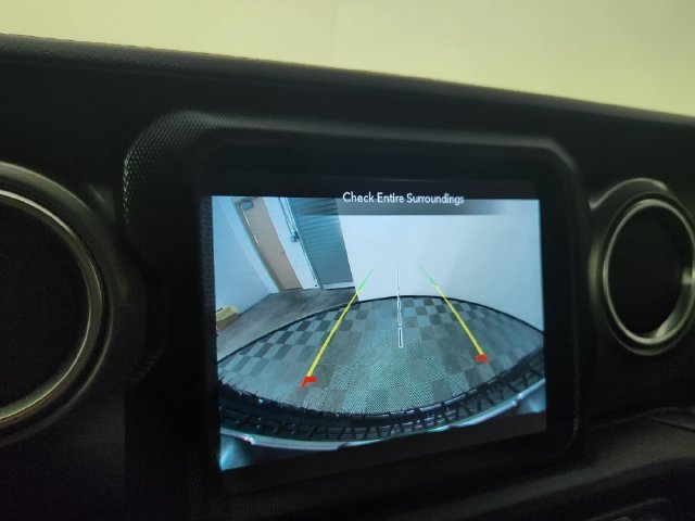 2020 Jeep Wrangler Unlimited Sahara - Photo 25