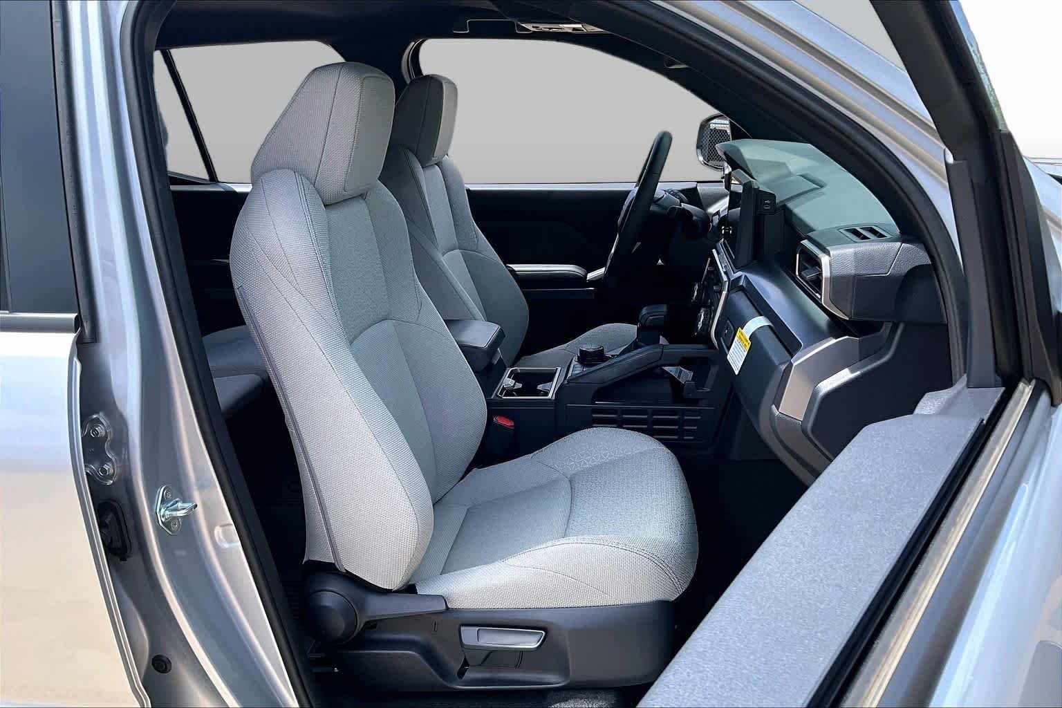 Used 2026 Cutting Edge Toyota SR5 image 9