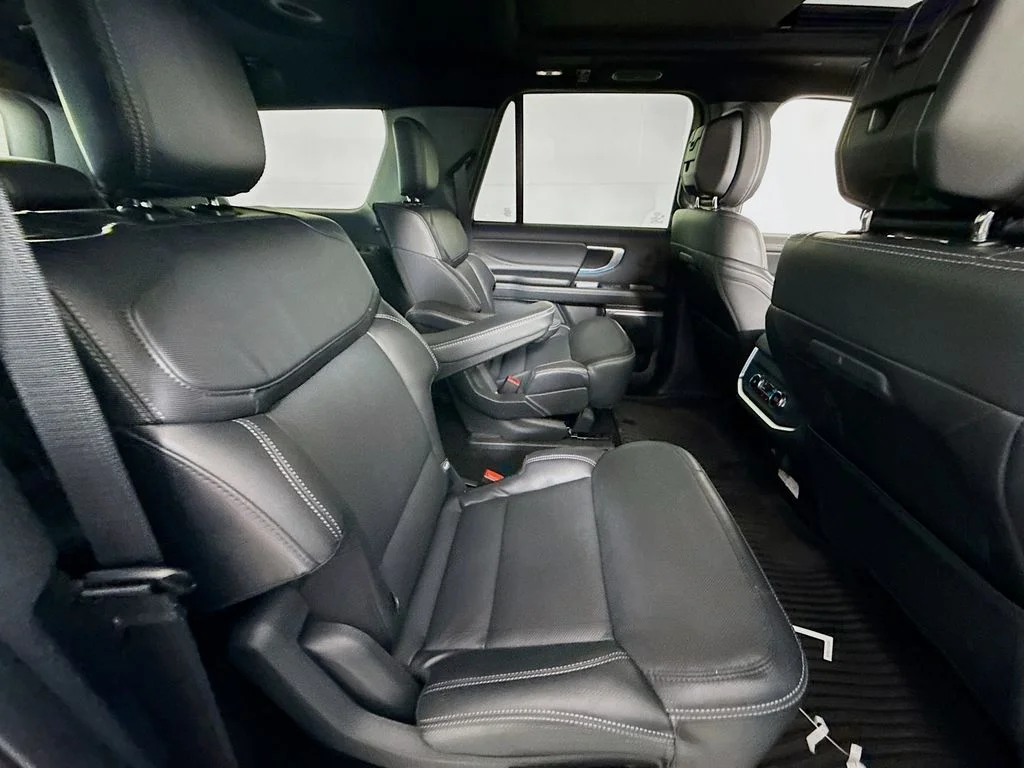 New 2026 Space Silver Metallic Ford MAX Platinum® image 30