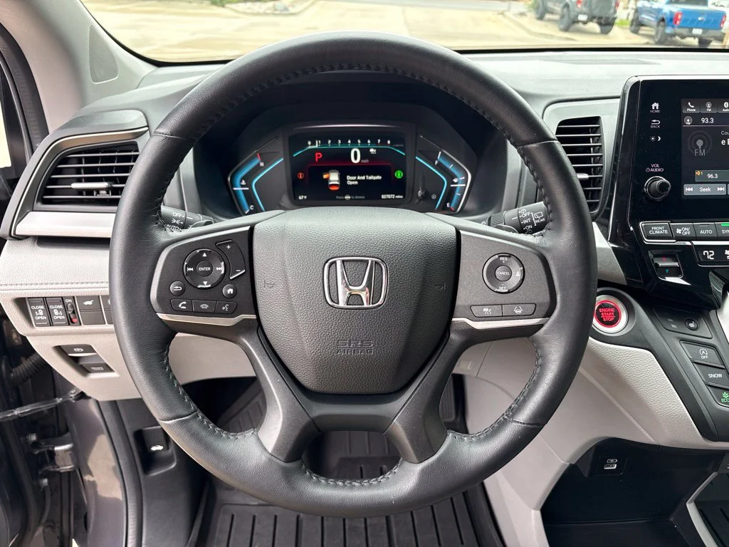 Used 2024 Gray Honda EX-L image 9