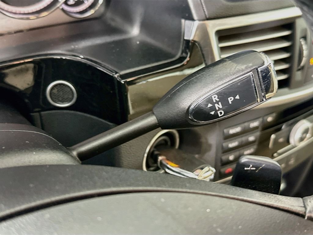 Used 2010 Brown Mercedes-Benz E 350 image 17