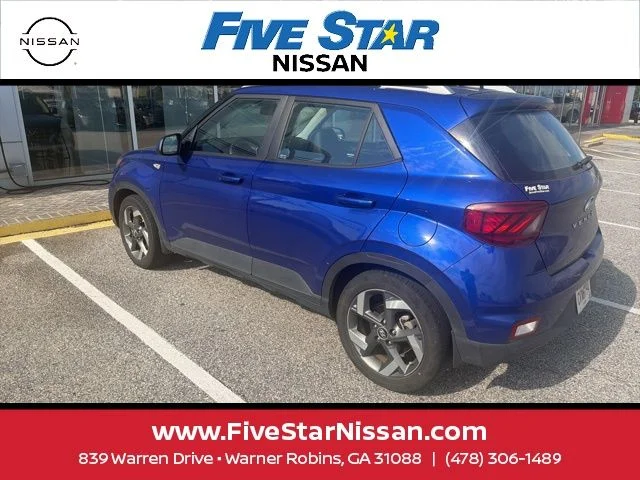 Used 2023 Blue Hyundai Limited image 6