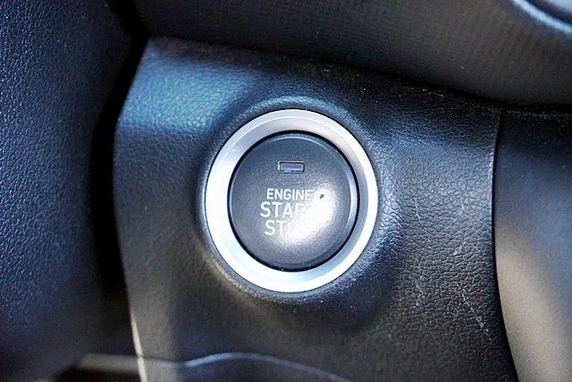 Used 2023 Silver Hyundai SEL image 28