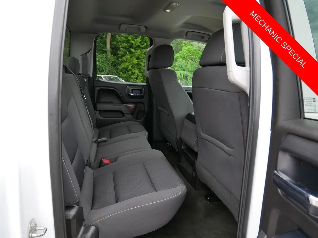 Used 2016 White GMC SLE image 9