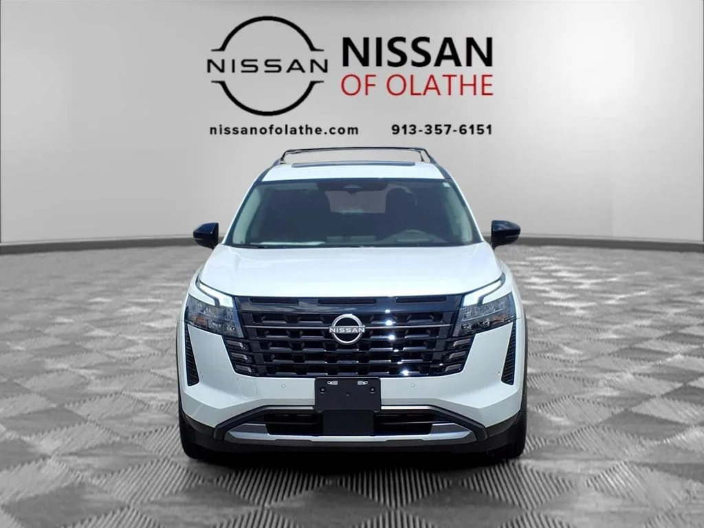 New 2026 Everest White Pearl TriCoat Nissan Platinum image 32