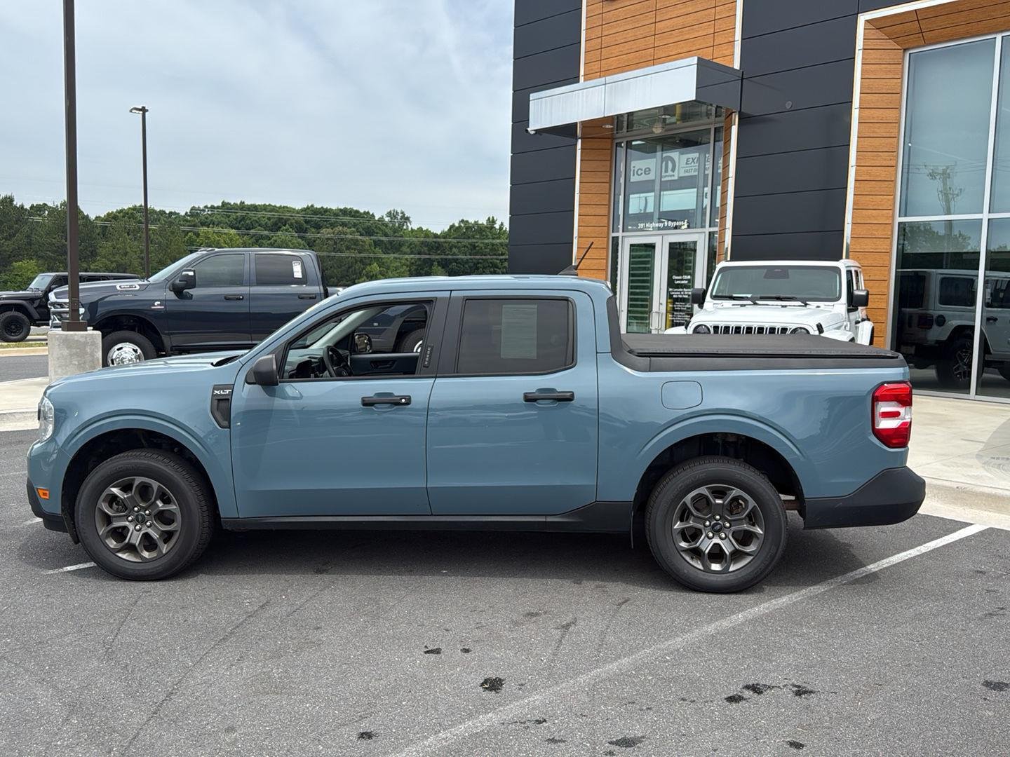 Used 2022  Ford XLT image 9