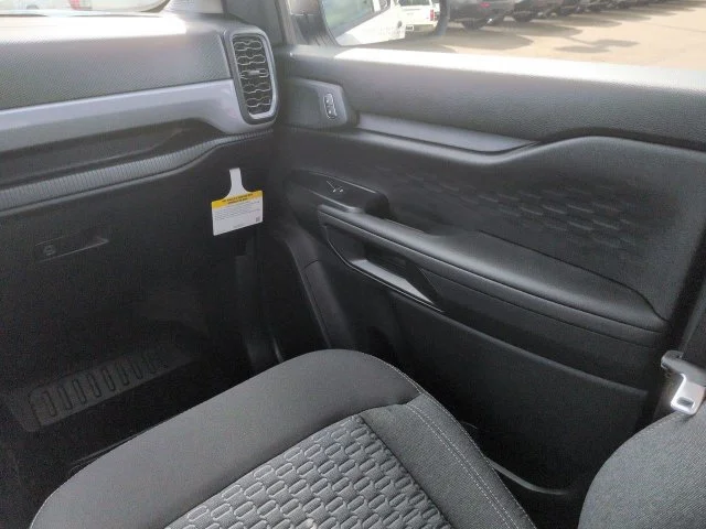 New 2026 Oxford White Ford XL image 17