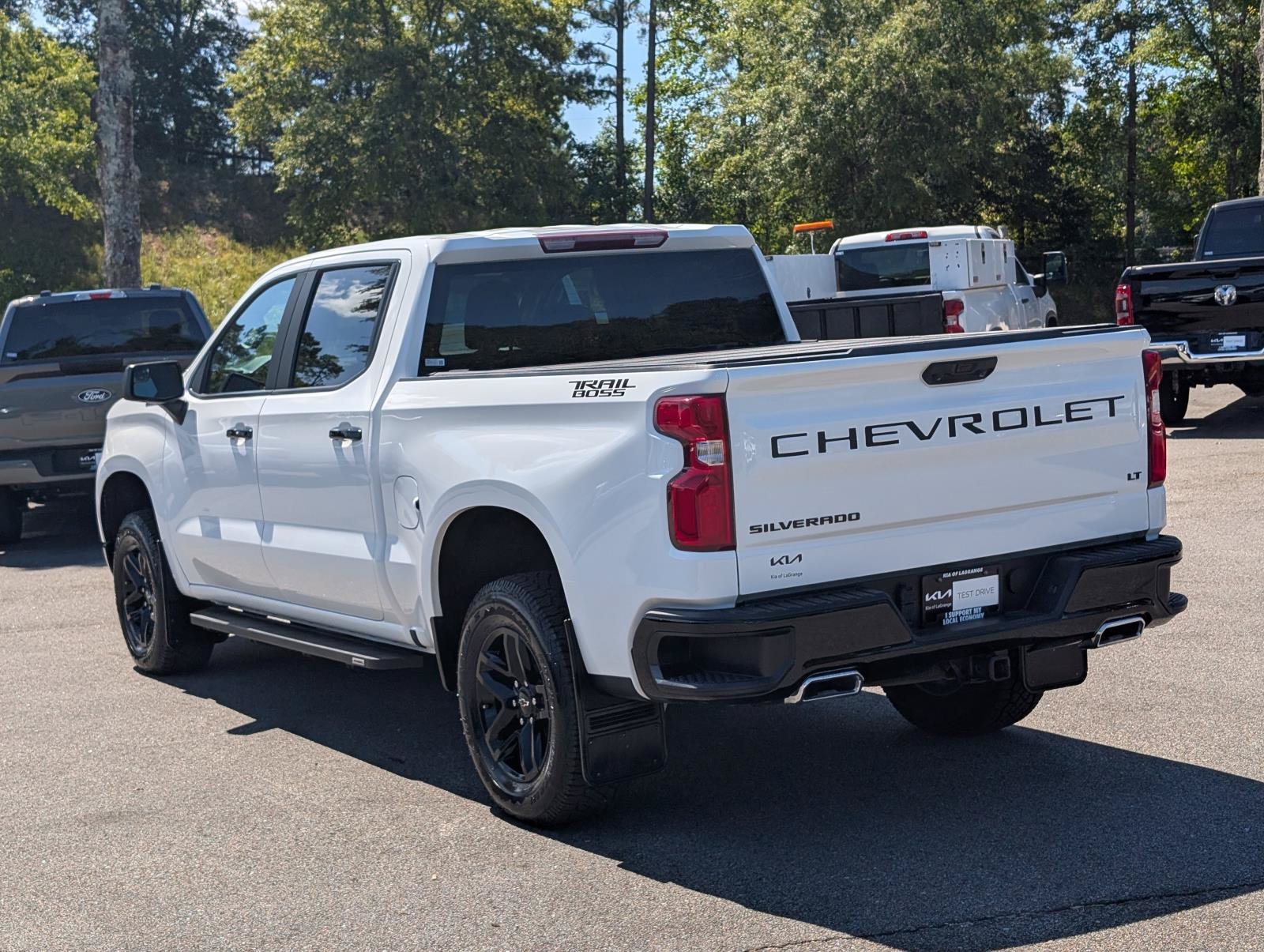 2023 Chevrolet Silverado 1500 LT Trail Boss - Photo 9
