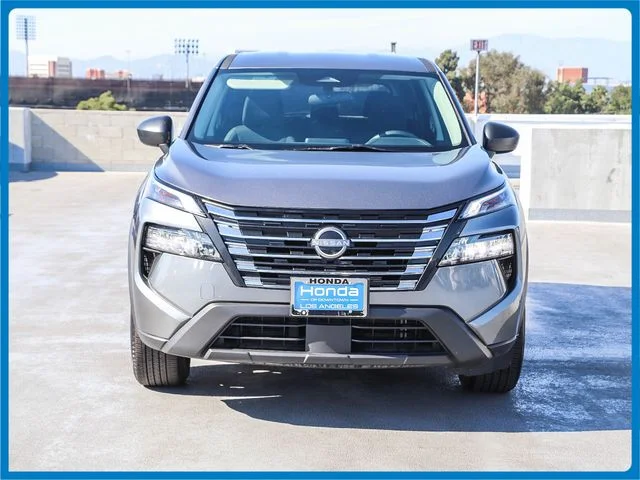 Used 2024 Gray Nissan S image 2