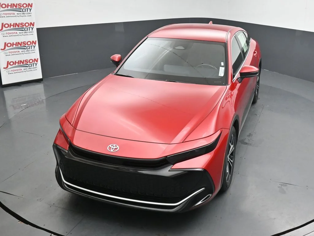 Used 2024 Red Toyota XLE image 25
