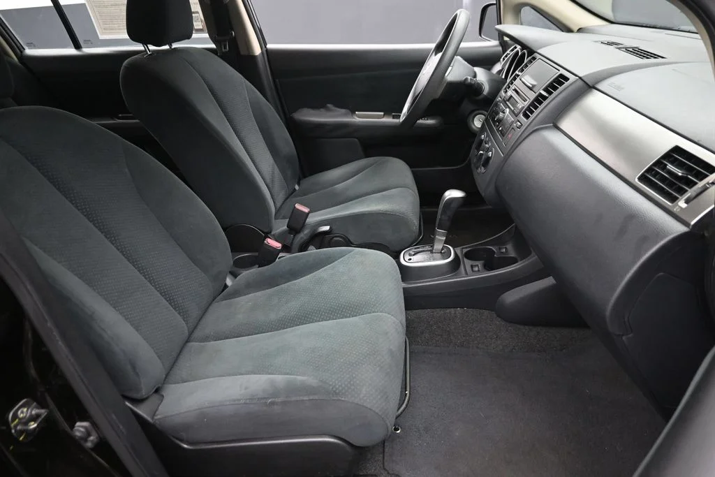 Used 2010 Black Nissan 1.8 S image 9
