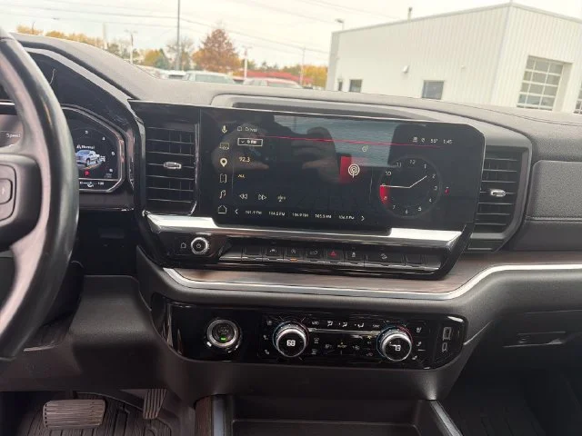 Used 2022 QUICKSILVER METALLIC GMC SLT image 21