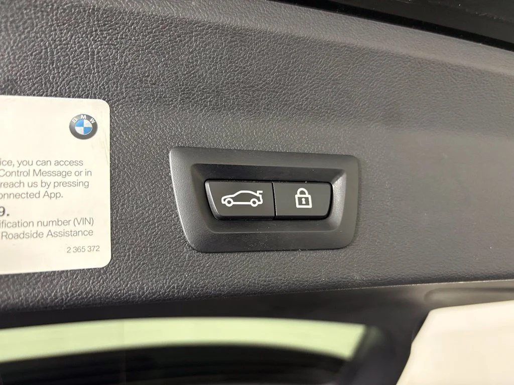 Used 2022 Black BMW sDrive30i image 38