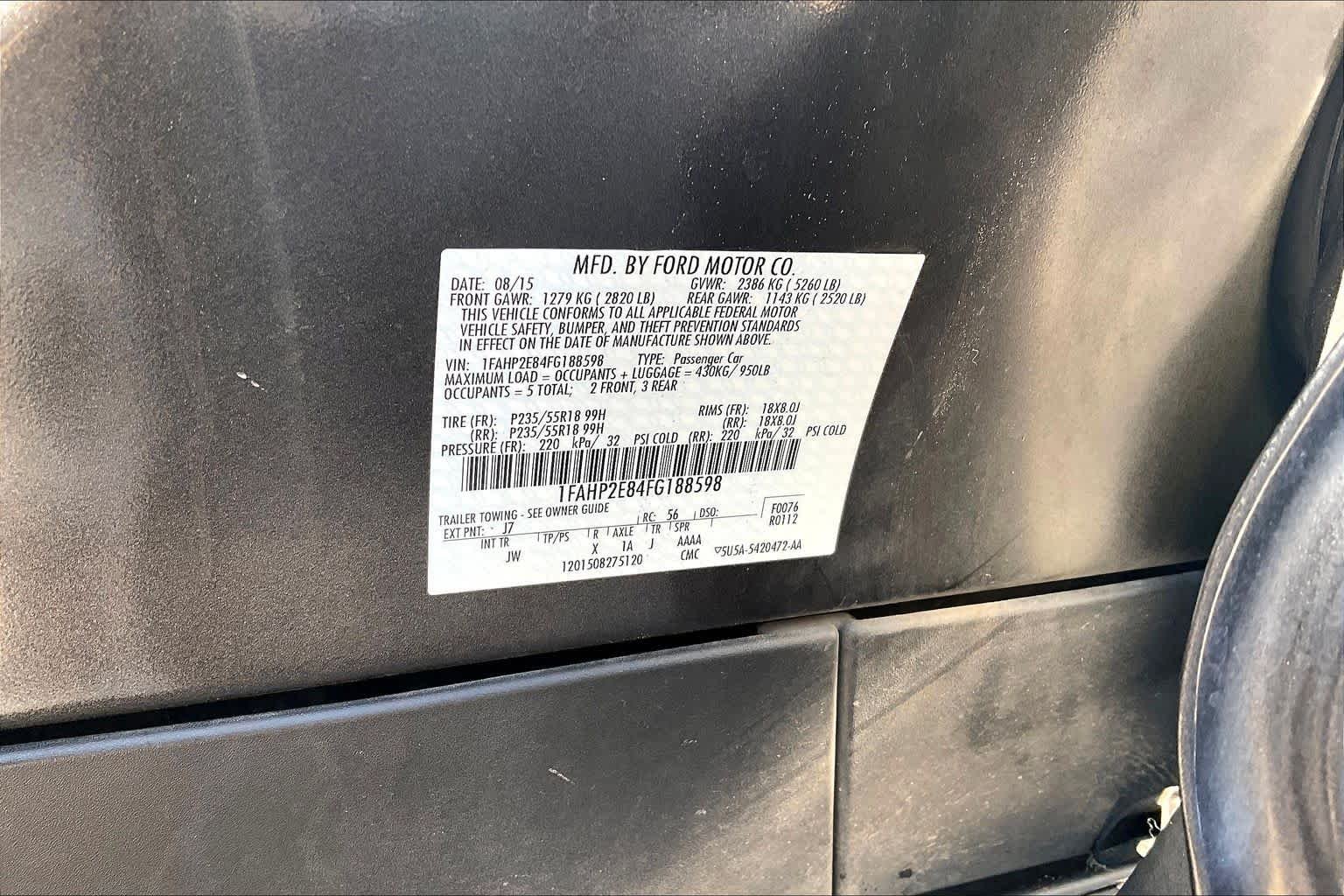 Used 2015 Magnetic Metallic Ford SEL image 32
