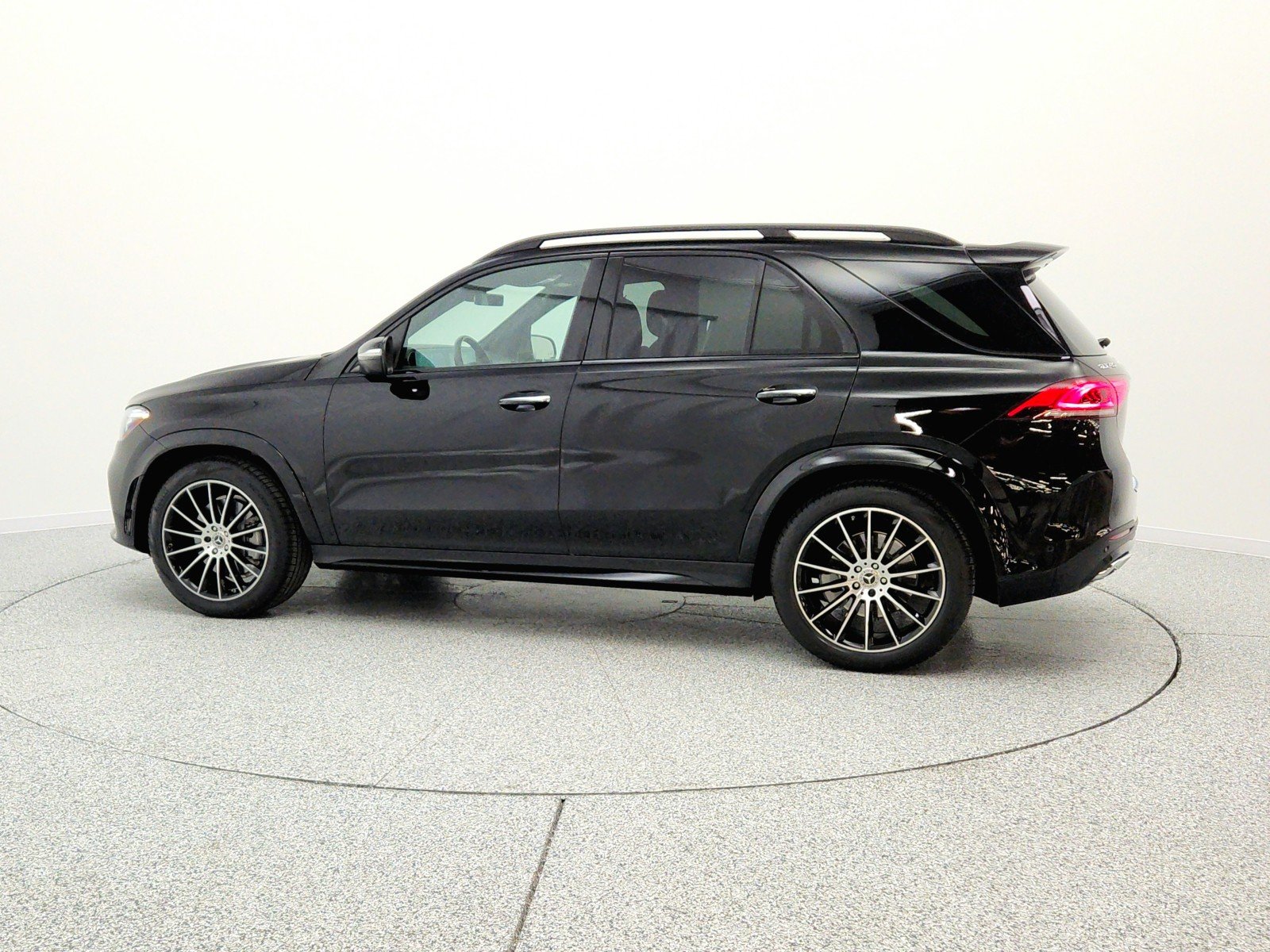 Certified Used 2023 Black Mercedes-Benz GLE 450 4MATIC® SUV image 8