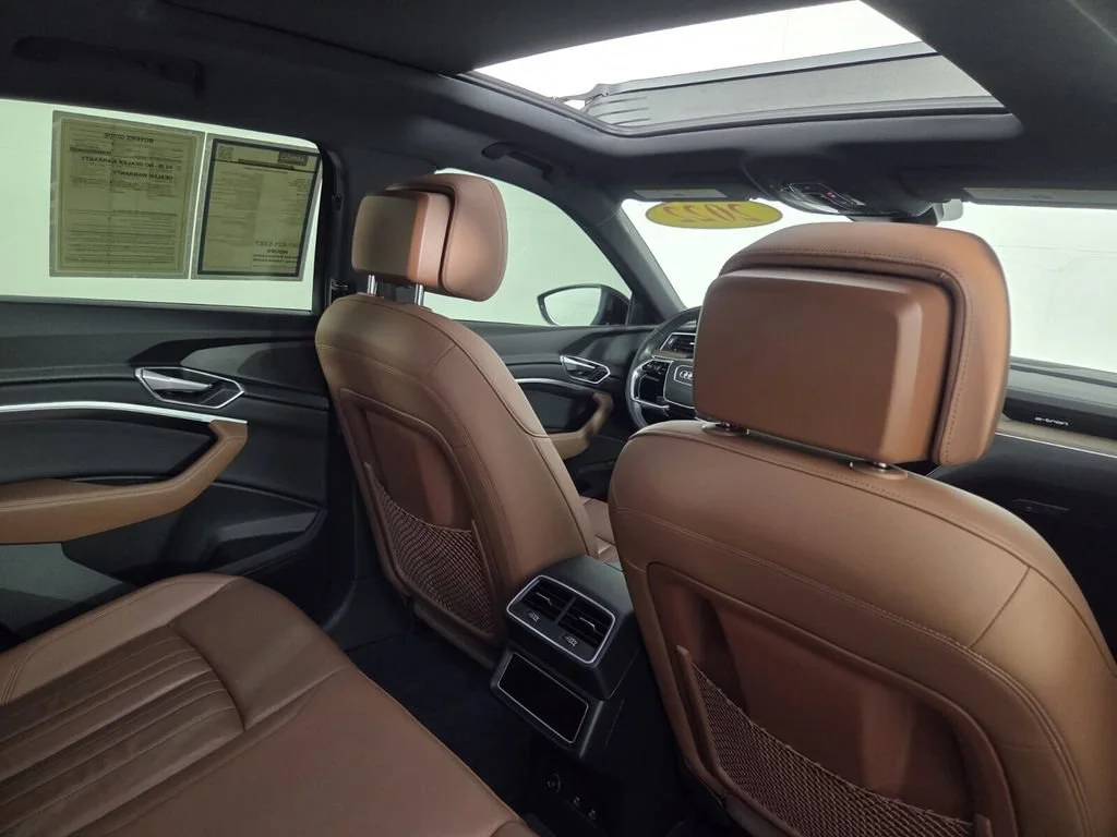 Used 2022 Brilliant Black Audi Premium image 29