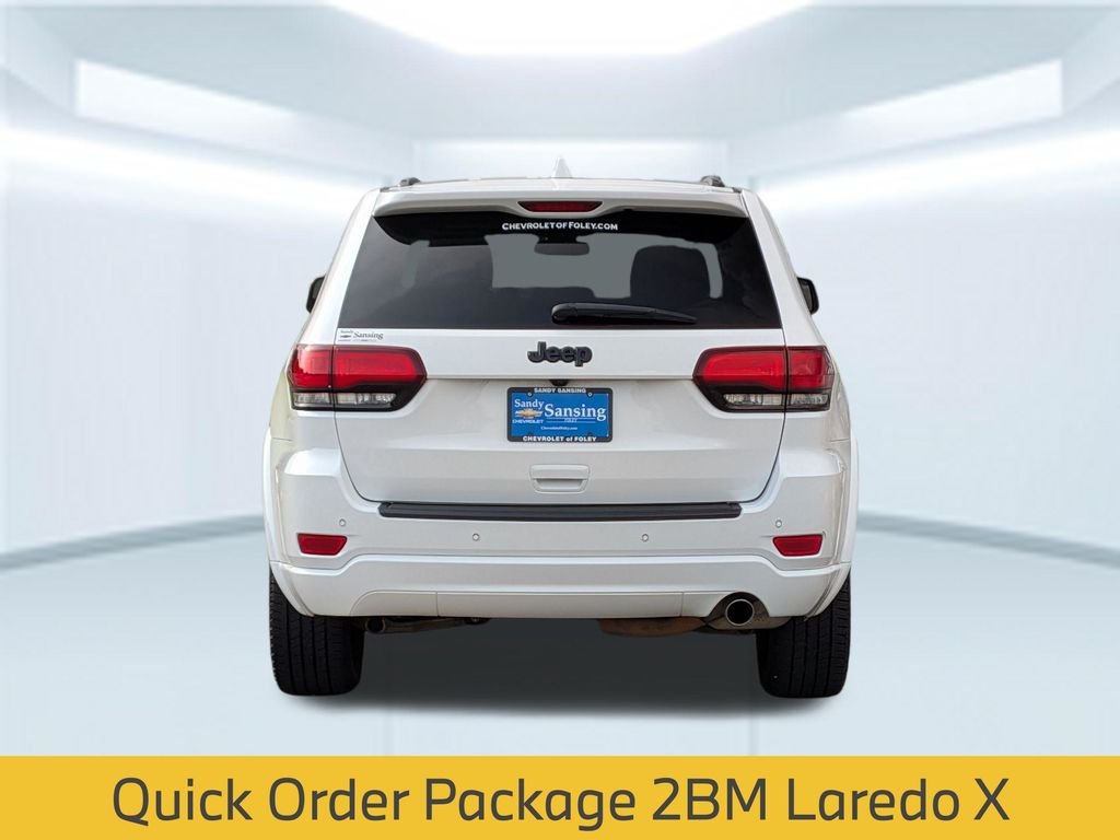 Used 2021 White Jeep Laredo X image 5