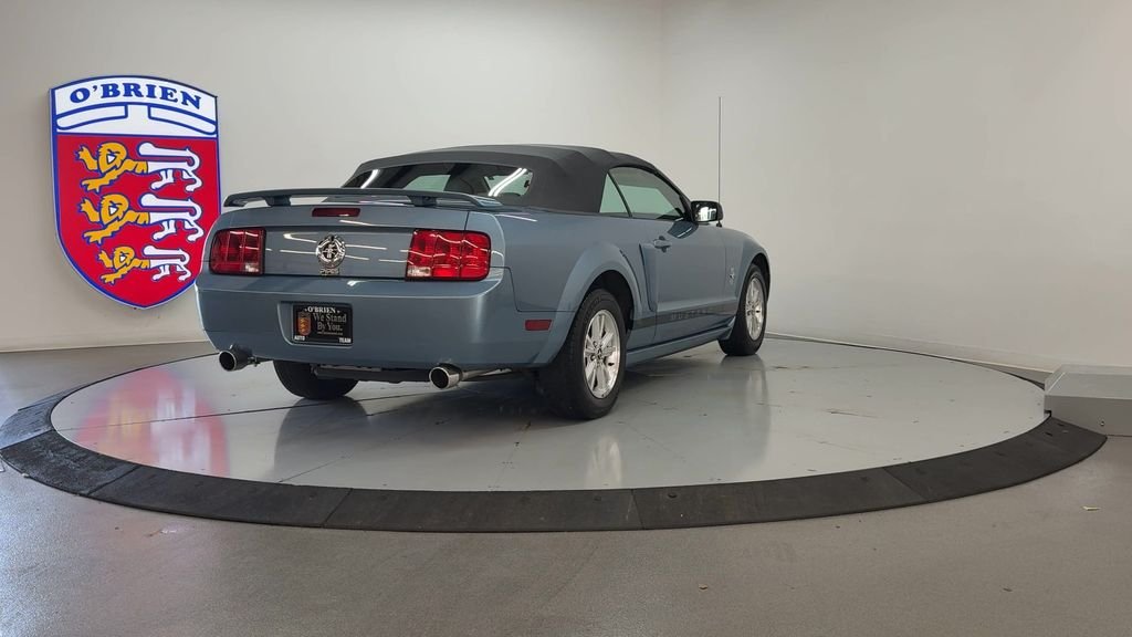 Used 2007 Blue Ford V6 Deluxe image 5