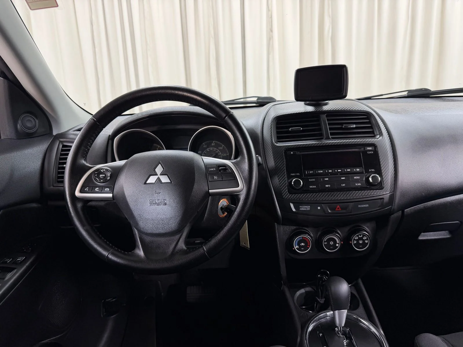 Used 2015  Mitsubishi ES image 19