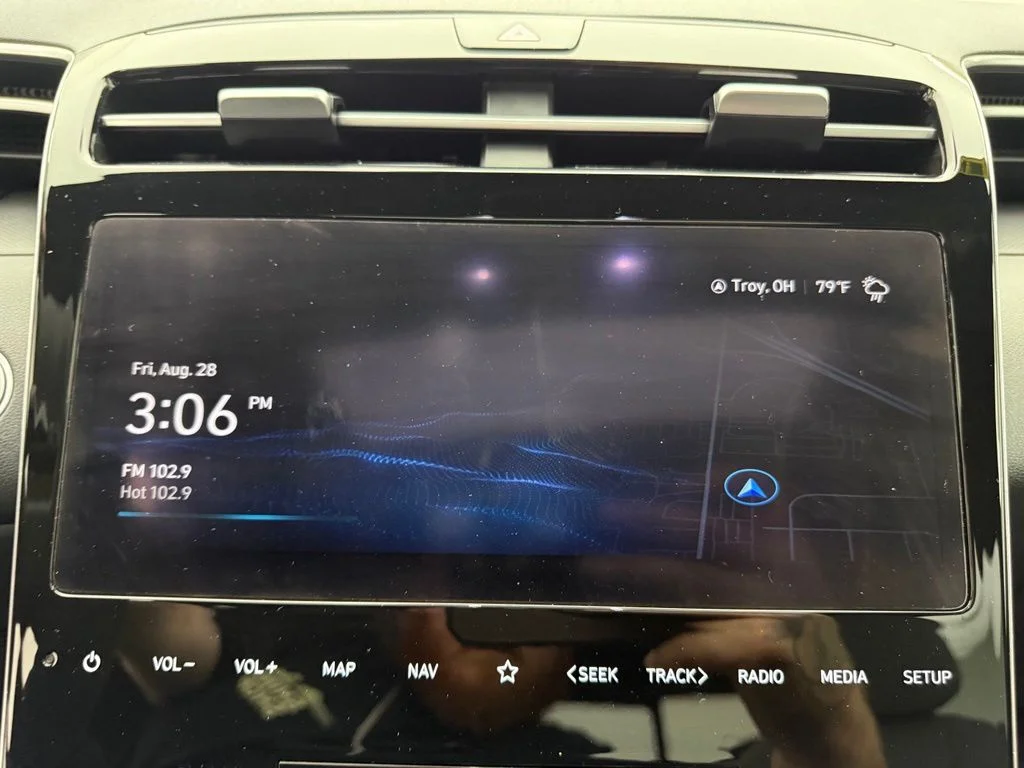 Used 2024 Black Hyundai SEL image 5